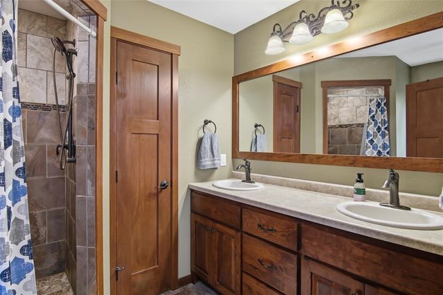 623 Autumn Drive, Altoona, WI 54720