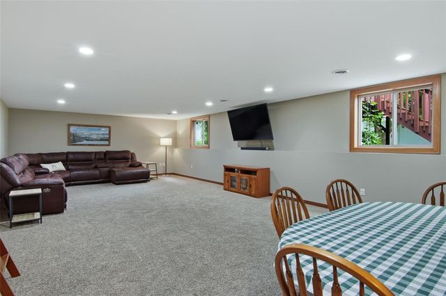 623 Autumn Drive, Altoona, WI 54720