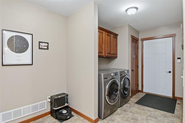 623 Autumn Drive, Altoona, WI 54720