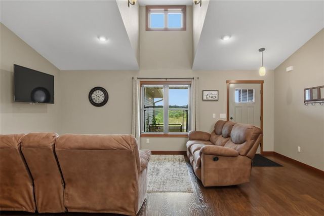 623 Autumn Drive, Altoona, WI 54720