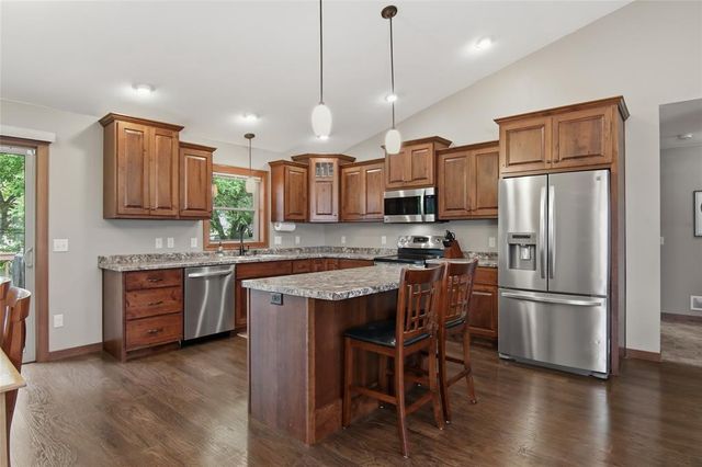 623 Autumn Drive, Altoona, WI 54720