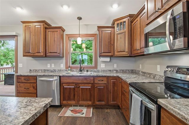623 Autumn Drive, Altoona, WI 54720