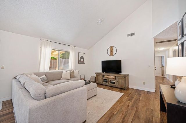 5445 Elsinore Way, Fair Oaks, CA 95628