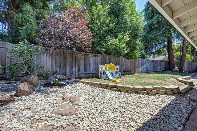 5445 Elsinore Way, Fair Oaks, CA 95628
