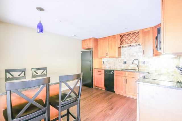 74 Beach St 1-2, Woburn, MA 01801