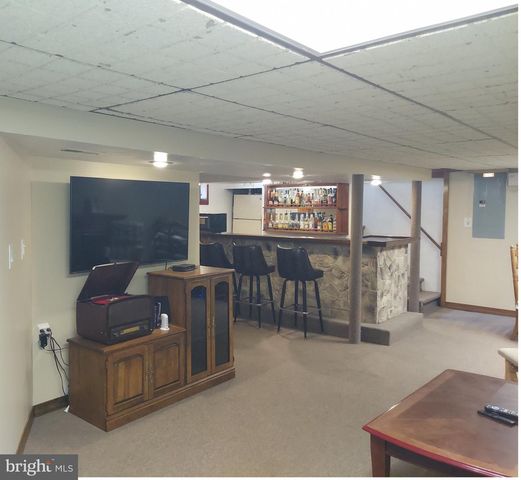 800 COLUMBIA BLVD, National Park, NJ 08063