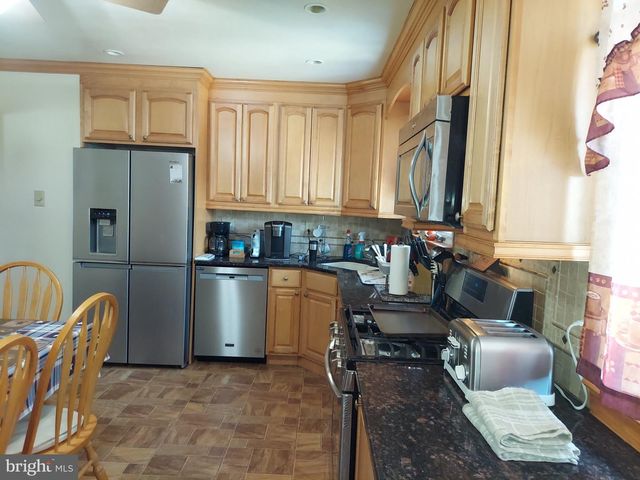 800 COLUMBIA BLVD, National Park, NJ 08063