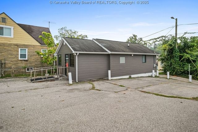 5509 MacCorkle Avenue, South Charleston, WV 25309