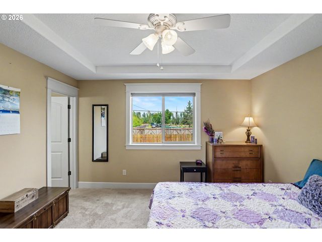801 PINTAIL St, Silverton, OR 97381