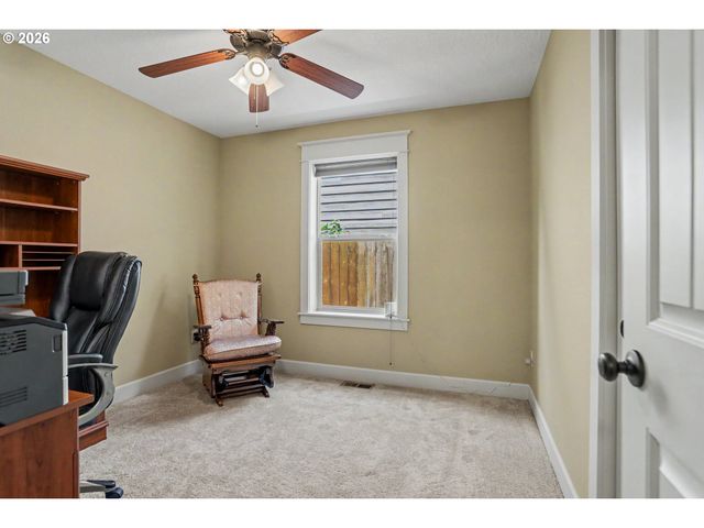 801 PINTAIL St, Silverton, OR 97381