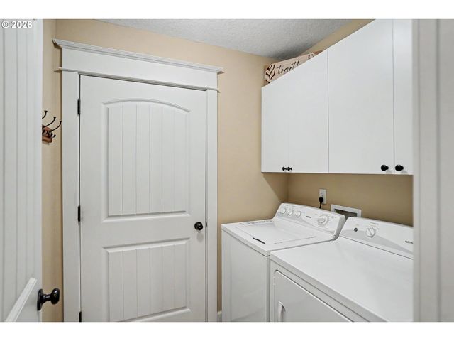 801 PINTAIL St, Silverton, OR 97381