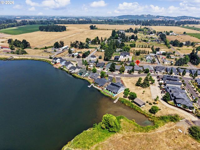 801 PINTAIL St, Silverton, OR 97381