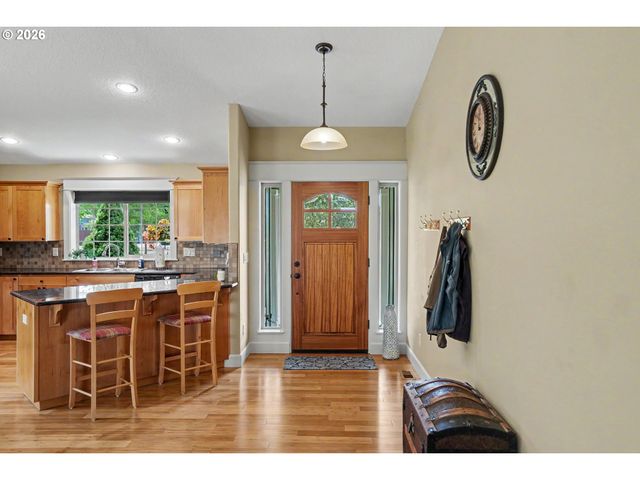 801 PINTAIL St, Silverton, OR 97381