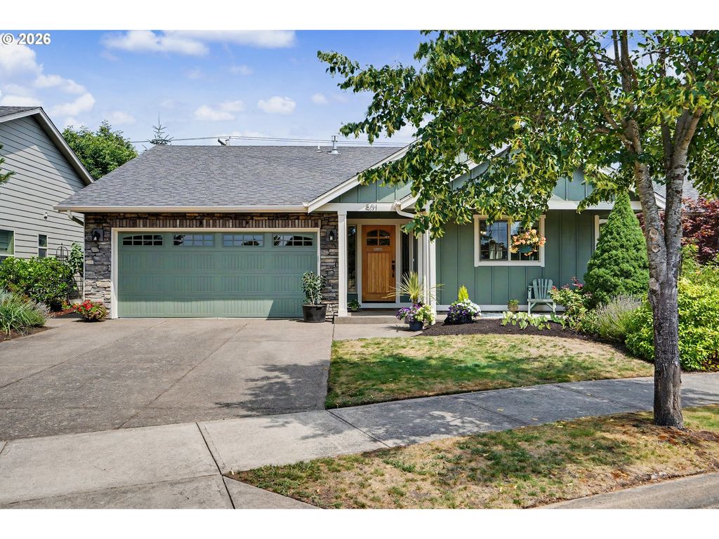 801 PINTAIL St, Silverton, OR 97381