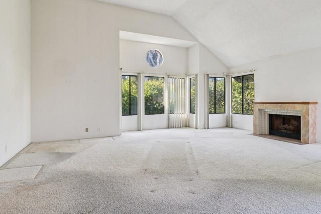 542 Via de la Valle J, Solana Beach, CA 92075