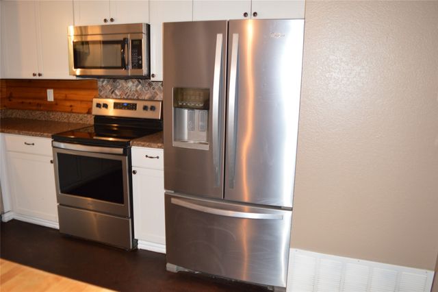 2024 Walker Street, Granbury, TX 76048