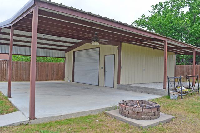 2024 Walker Street, Granbury, TX 76048