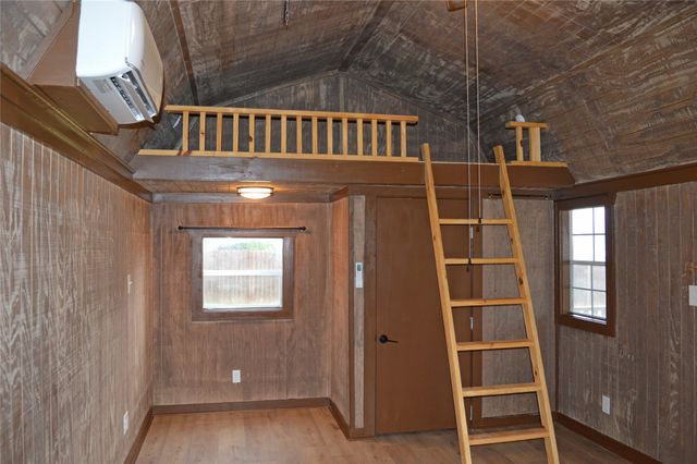 2024 Walker Street, Granbury, TX 76048