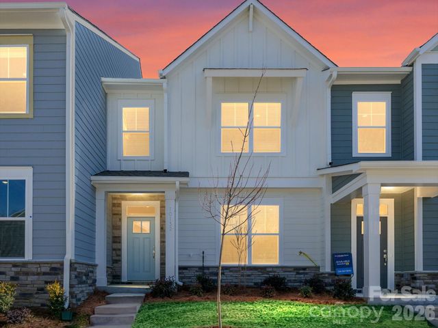 10132 Mamillion Drive, Huntersville, NC 28078