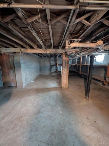 229 E 2nd Street, Pinconning, MI 48650