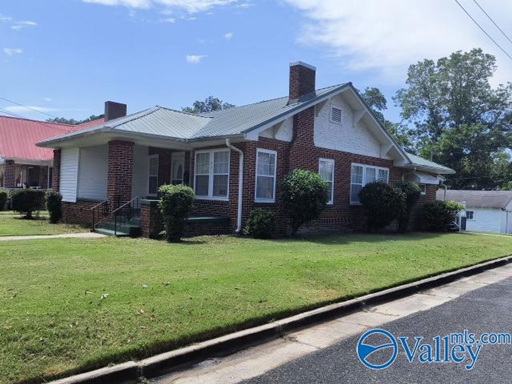 301 S 8th Street, Gadsden, AL 35903