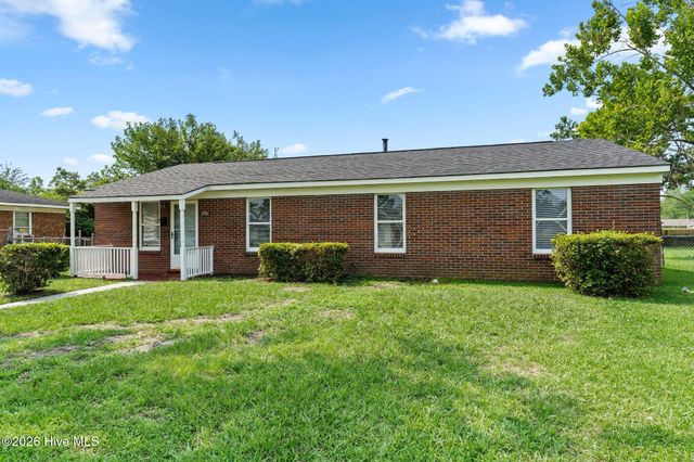 2702 Bunche Street, Wilmington, NC 28405