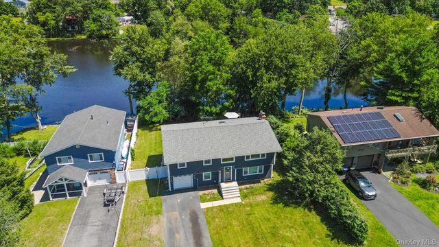 36 Lakewood Road, Greenwood Lake, NY 10925