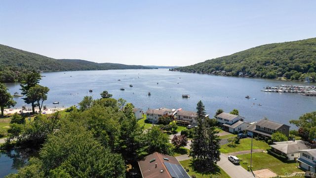 36 Lakewood Road, Greenwood Lake, NY 10925
