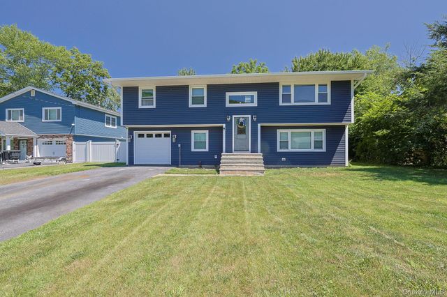 36 Lakewood Road, Greenwood Lake, NY 10925