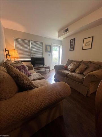1929 Vantage Point Place F, Greensboro, NC 27407