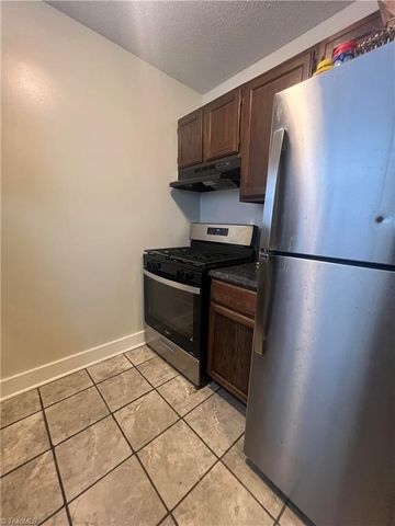 1929 Vantage Point Place F, Greensboro, NC 27407