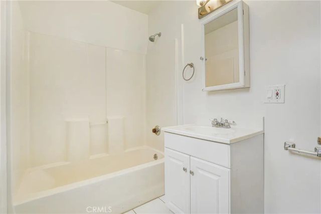 5759 Hazeltine, Van Nuys, CA 91401