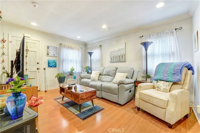 5759 Hazeltine, Van Nuys, CA 91401