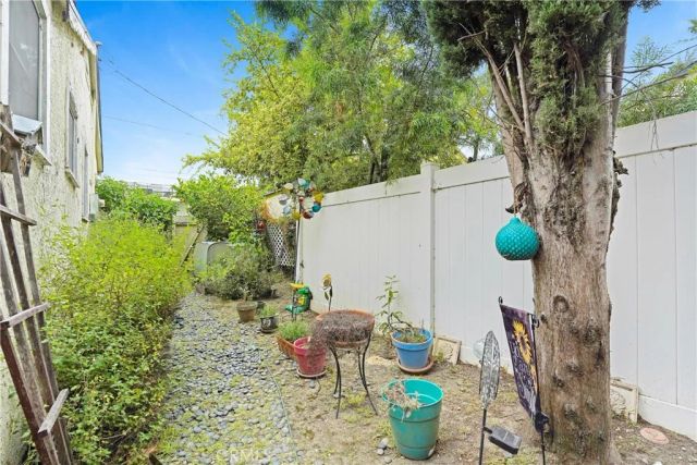 5759 Hazeltine, Van Nuys, CA 91401