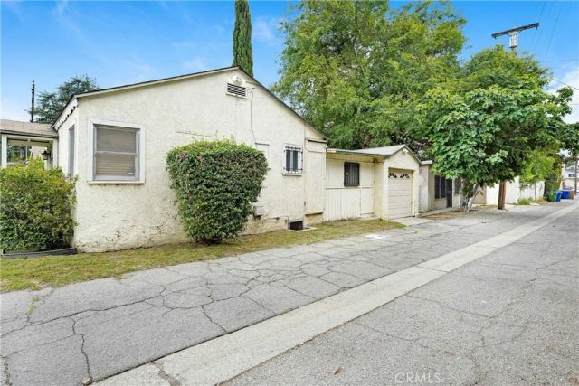 5759 Hazeltine, Van Nuys, CA 91401