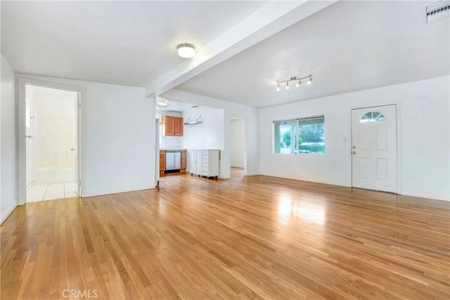 5759 Hazeltine, Van Nuys, CA 91401