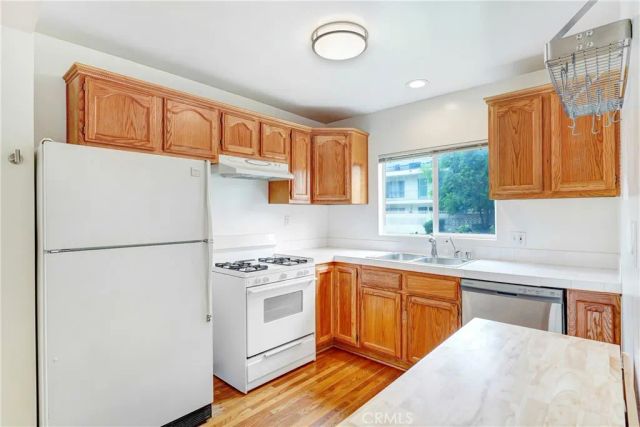 5759 Hazeltine, Van Nuys, CA 91401