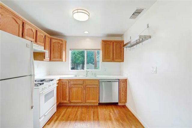5759 Hazeltine, Van Nuys, CA 91401