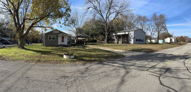 2931 S Barrett Avenue, Denison, TX 75020
