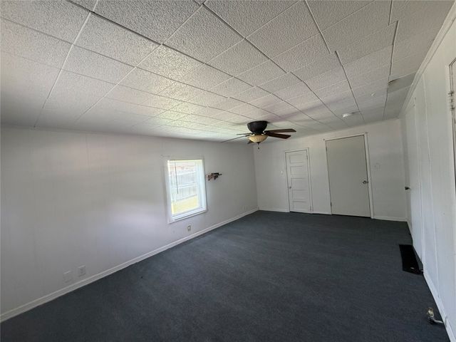 2931 S Barrett Avenue, Denison, TX 75020