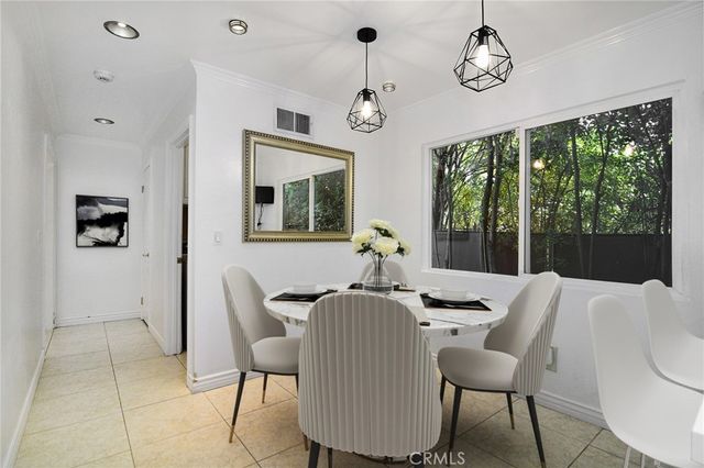 19611 Rosita Street, Tarzana, CA 91356