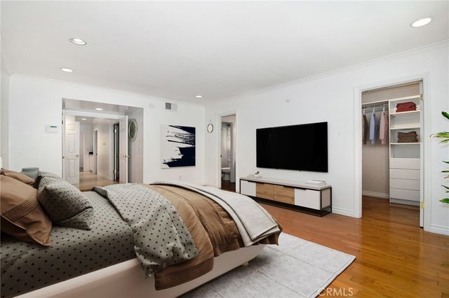 19611 Rosita Street, Tarzana, CA 91356