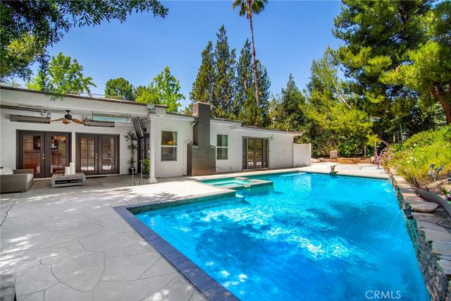 19611 Rosita Street, Tarzana, CA 91356