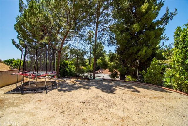 19611 Rosita Street, Tarzana, CA 91356