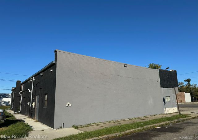 17107 W MCNICHOLS Road, Detroit, MI 48235