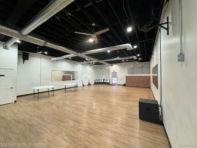 17107 W MCNICHOLS Road, Detroit, MI 48235