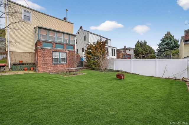 65 Hillview Avenue, Yonkers, NY 10704