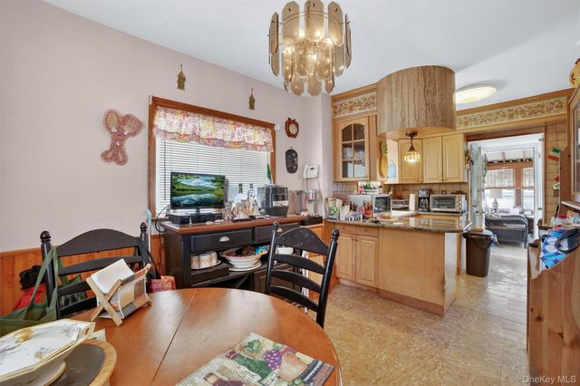 65 Hillview Avenue, Yonkers, NY 10704