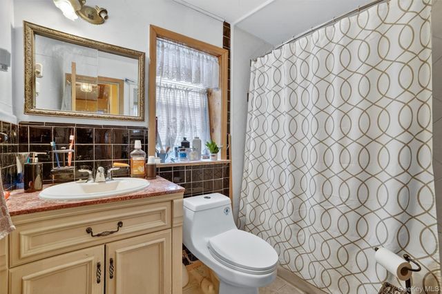 65 Hillview Avenue, Yonkers, NY 10704