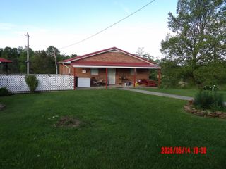 157 Deskins Lane, Frenchburg, KY 40322